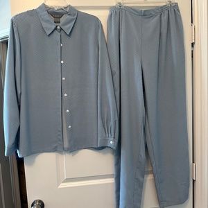 Pant suit, Korel, Size Large, Blue with small dots